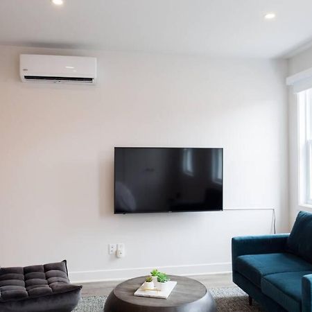 Live Like A Local In This Superb Loft By Den Stays Montréal Eksteriør billede