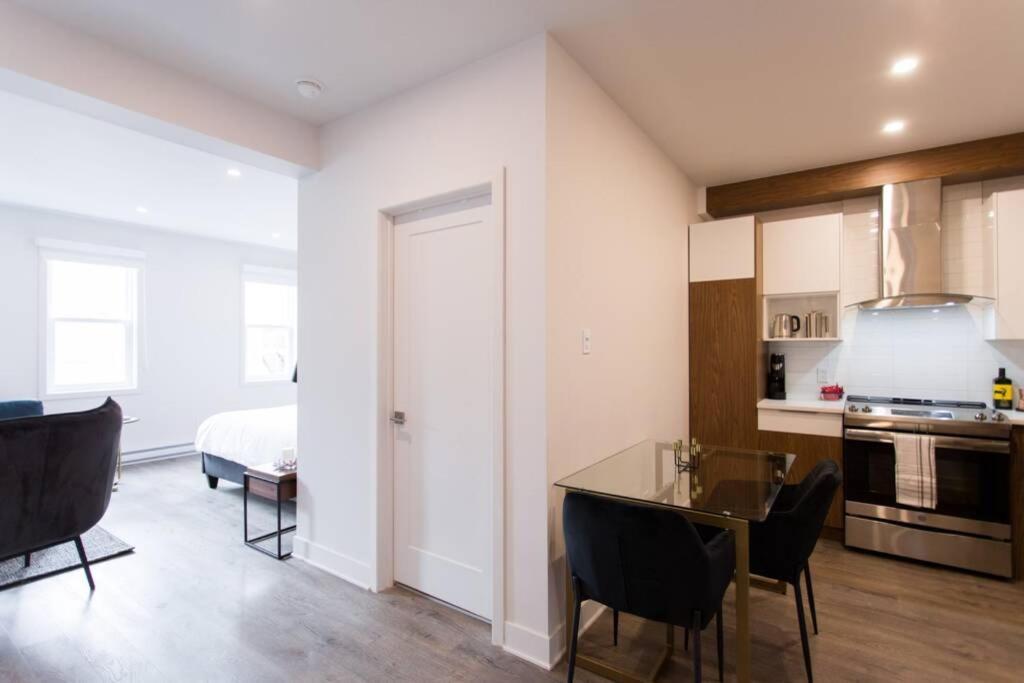 Live Like A Local In This Superb Loft By Den Stays Montréal Eksteriør billede