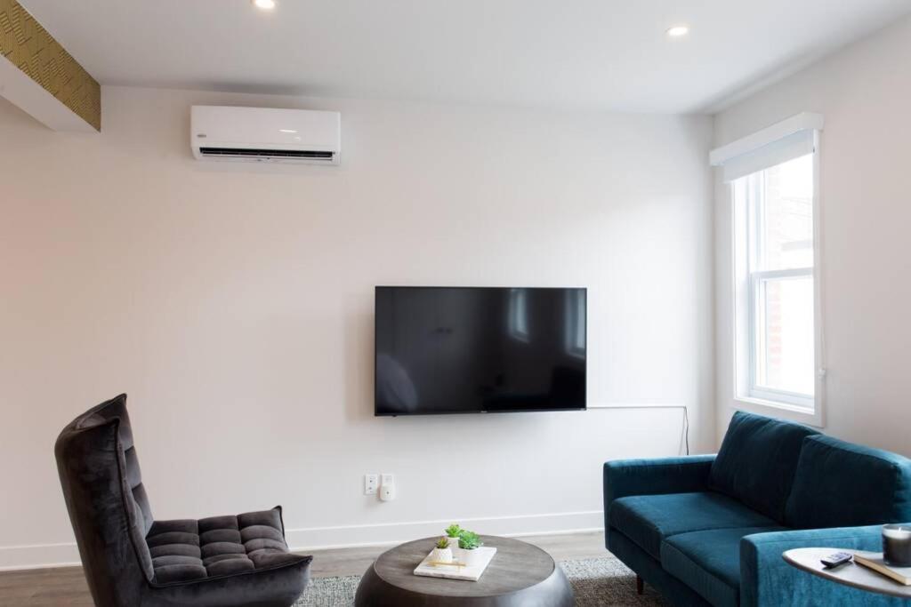 Live Like A Local In This Superb Loft By Den Stays Montréal Eksteriør billede